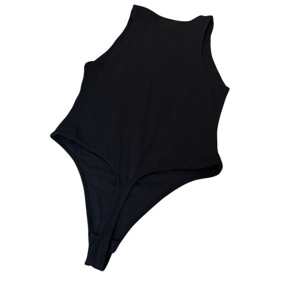 ARITZIA Orginal Contour ‘90s Bodysuit in Black - Picture 5 of 10